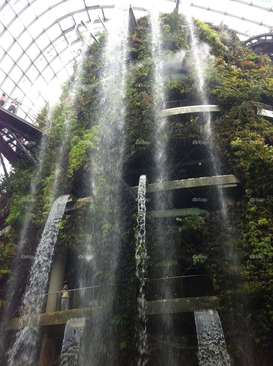 Artificial waterfall 