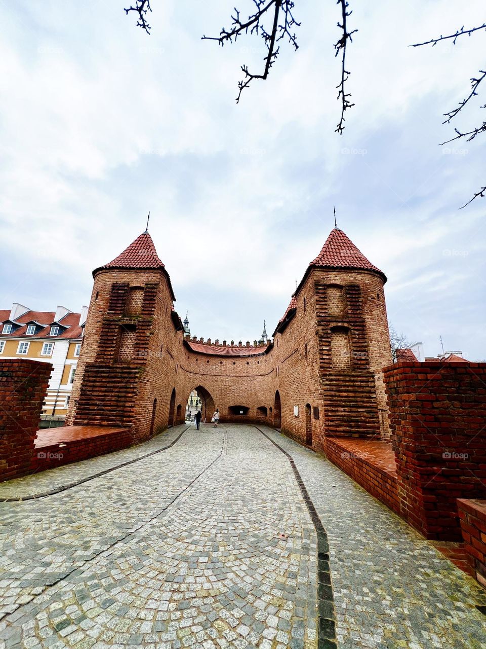 Варшавский Барбакан исторический памятник в Варшаве, Польша 