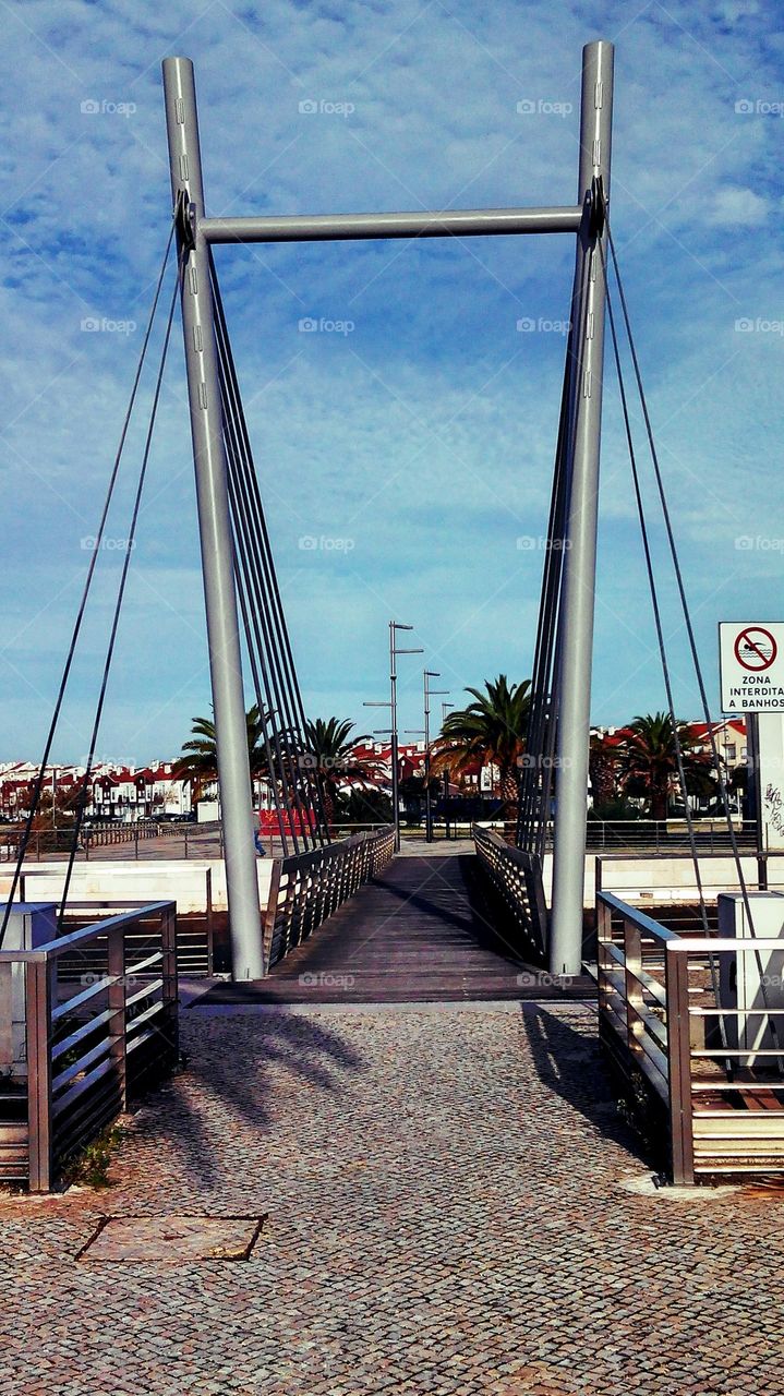 Pedestrian bridge