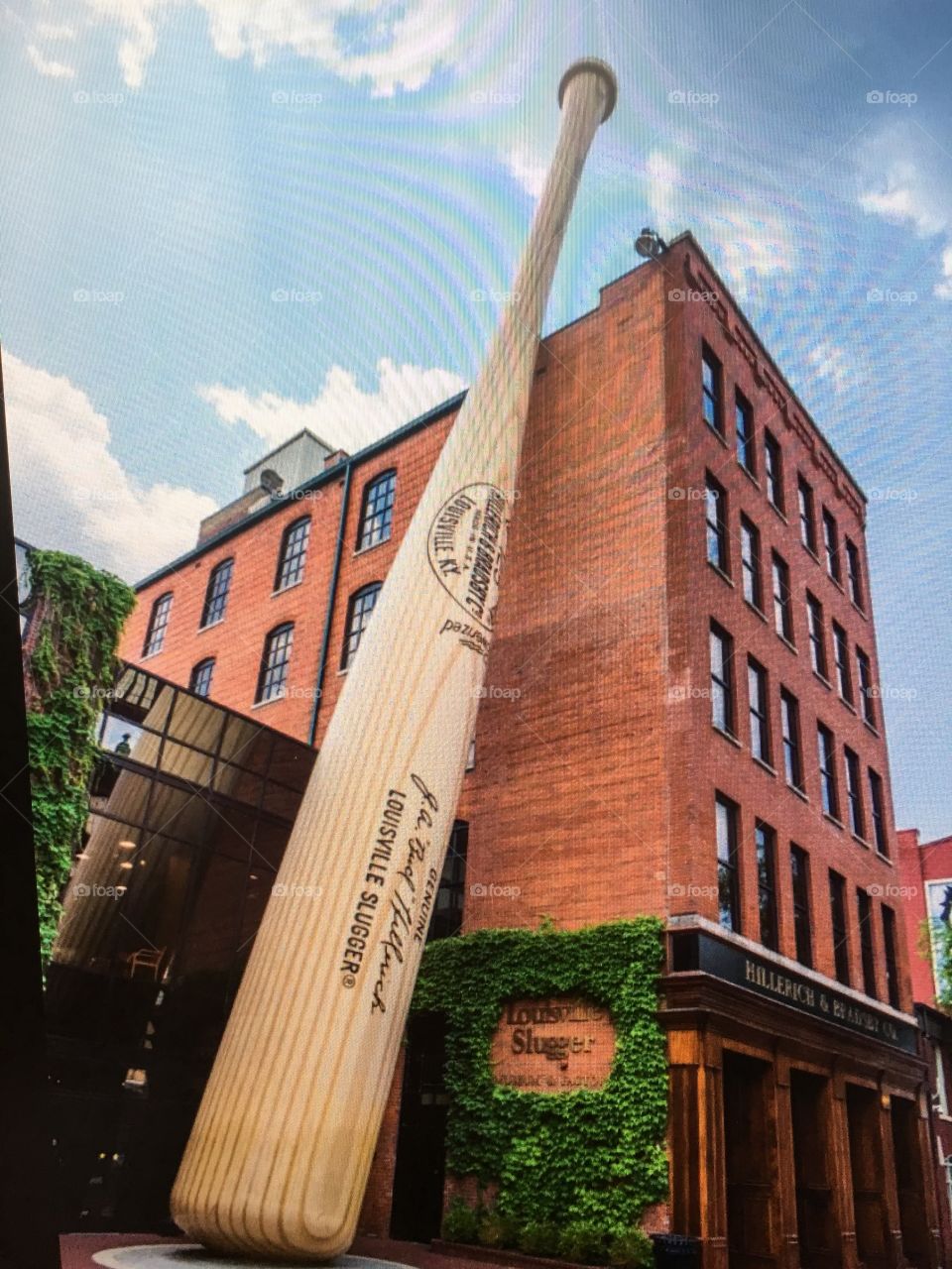 Louisville Slugger Museum Bat Photo