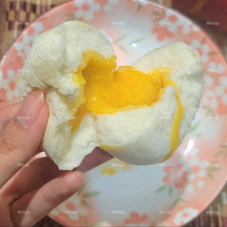 Chinese Steamed Custard Bun