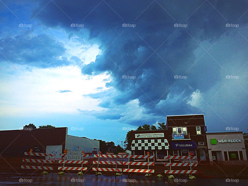 Somethin wicked this way comes. Obsessed with storm clouds 