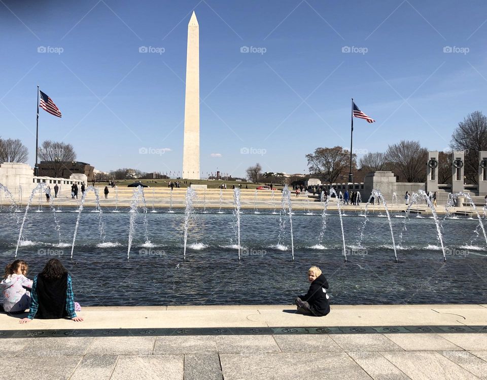 Washington Monument Fountain View