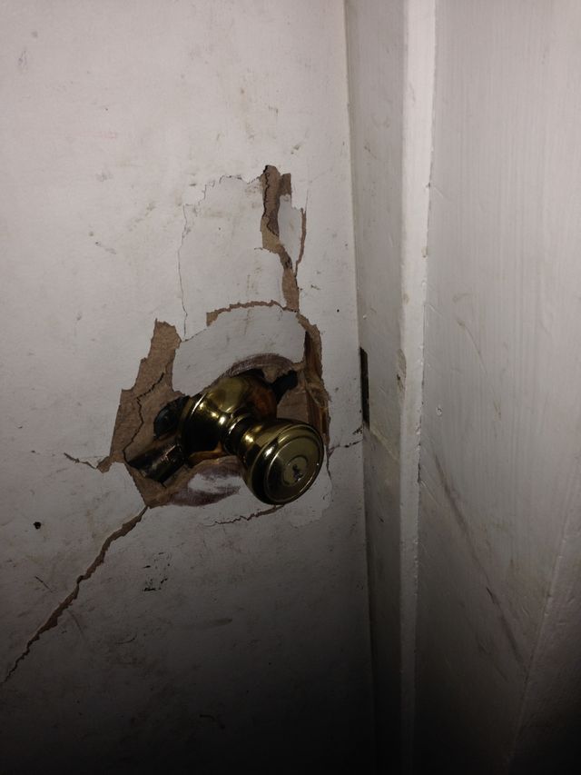 Door knob 