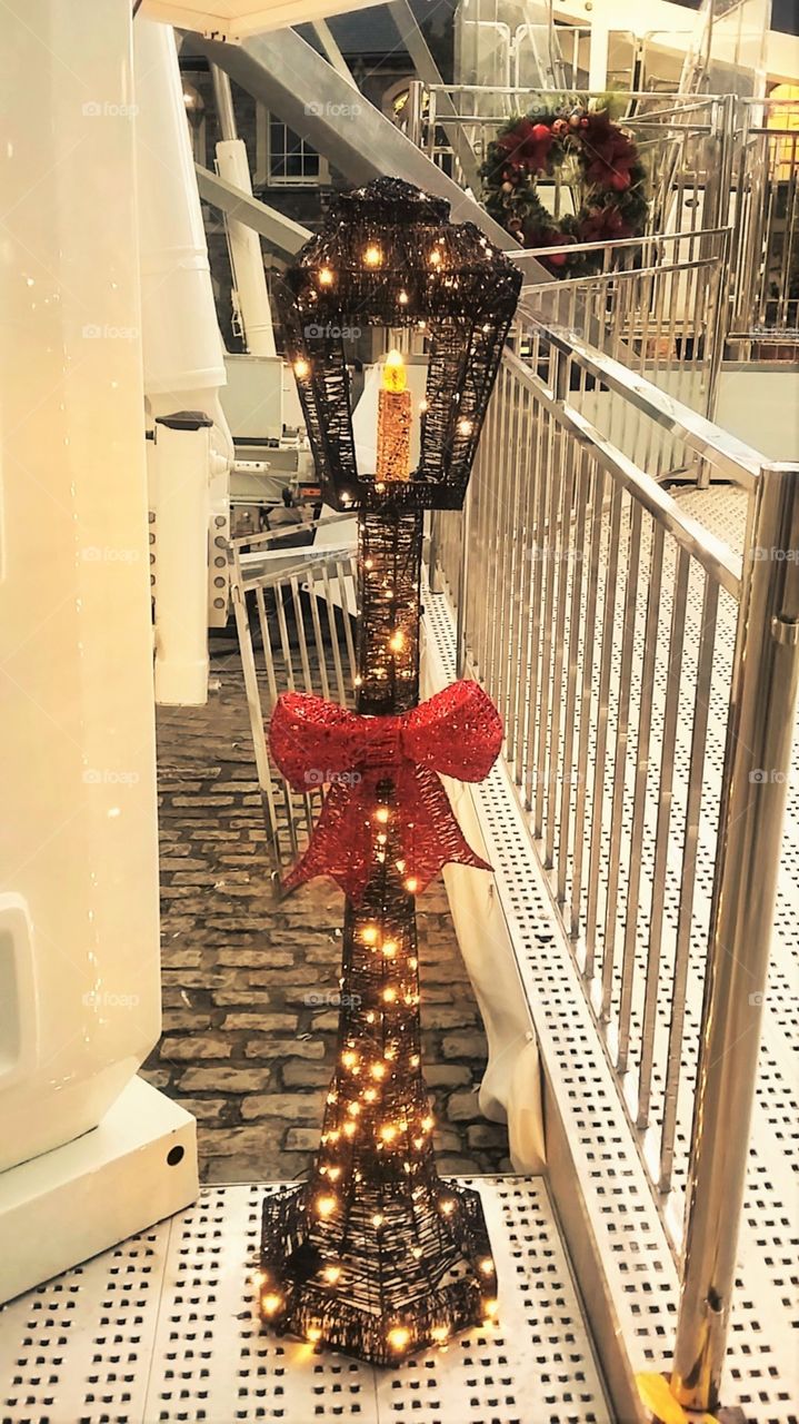 Christmas Light Stand