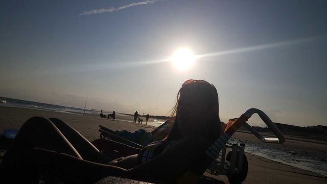 beachy silhouettes