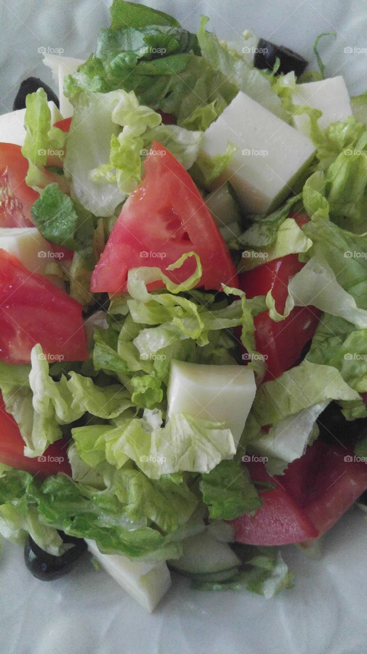 When it's almost 100 degrees outside and you don't want to cook. Make a salad. Cool meals on a hot day are so yummy!