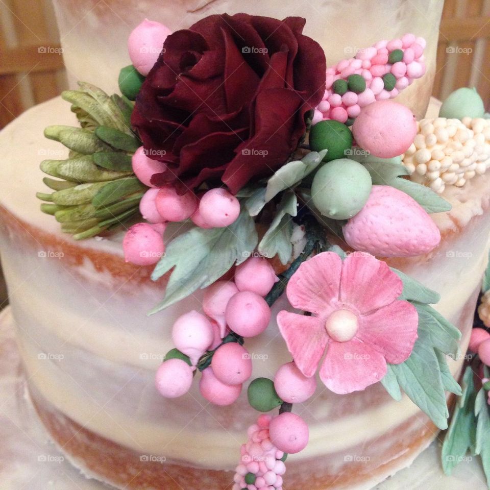 Wedding cake flowers