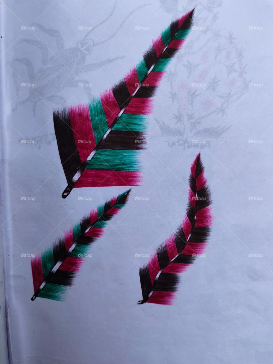 The picture of Tia bird's feathers looks very beautiful.  I took this picture myself.  I'm on the account page guys.