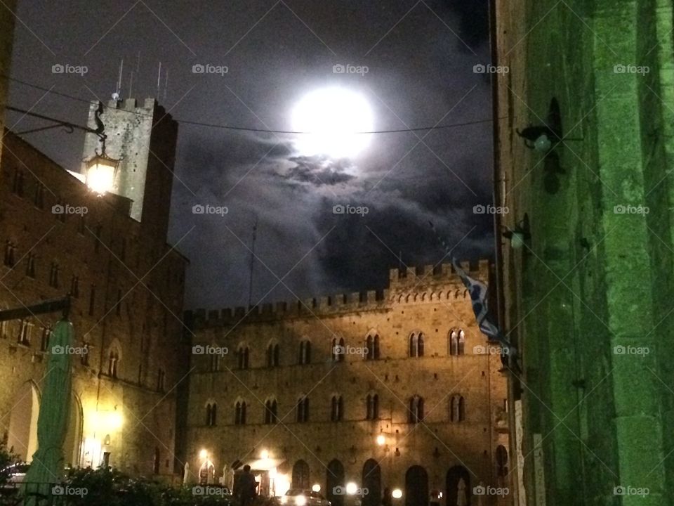 Midnight in Volterra