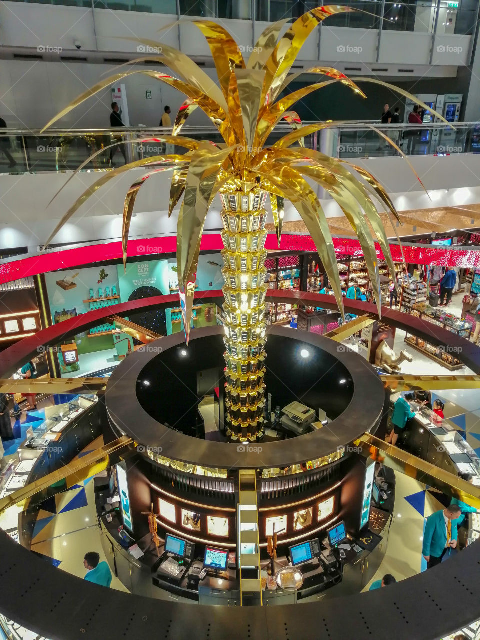 Dubai International Airport Duty-free decoration before Christmas