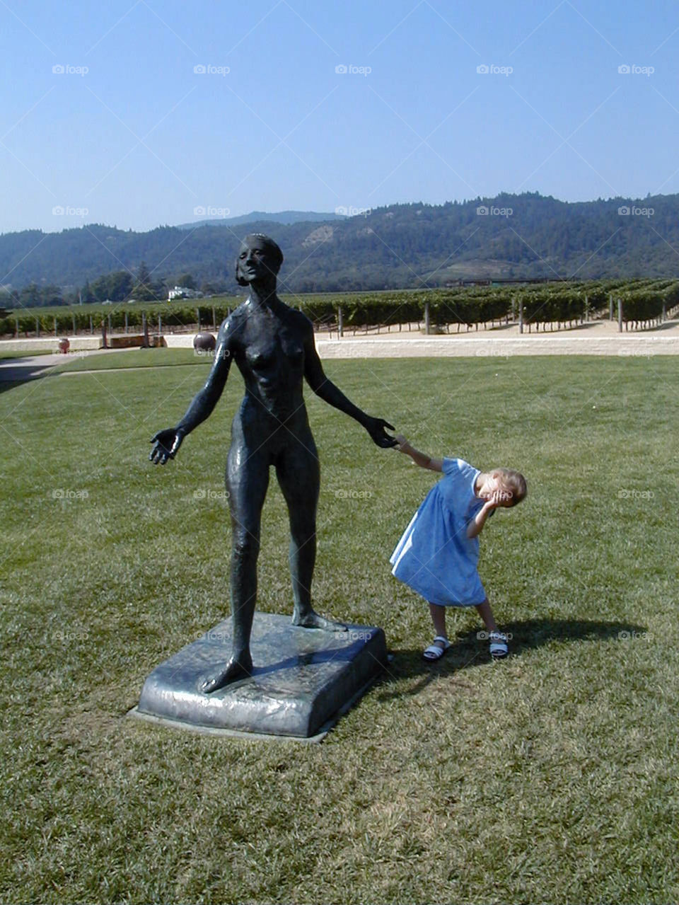 girl statue hands holding by jeffreyfulton