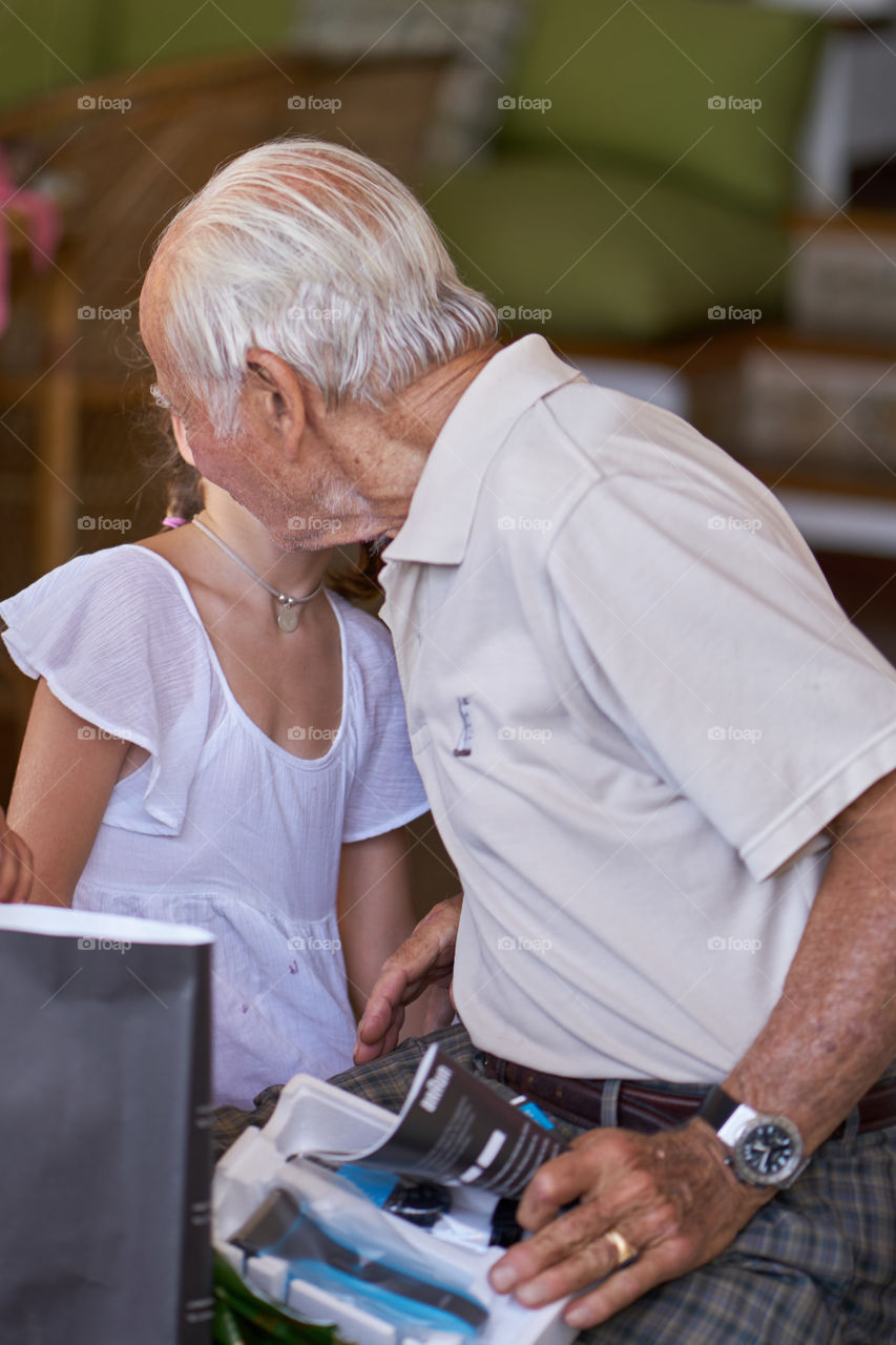 Grandpa kiss