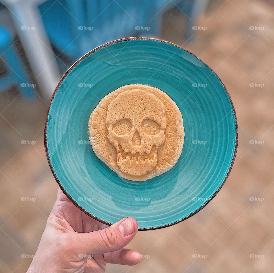 Making skull waffles, waffles for breakfast, funny skull waffles for breakfast, making toddlers breakfast fun, homemade skull waffles 