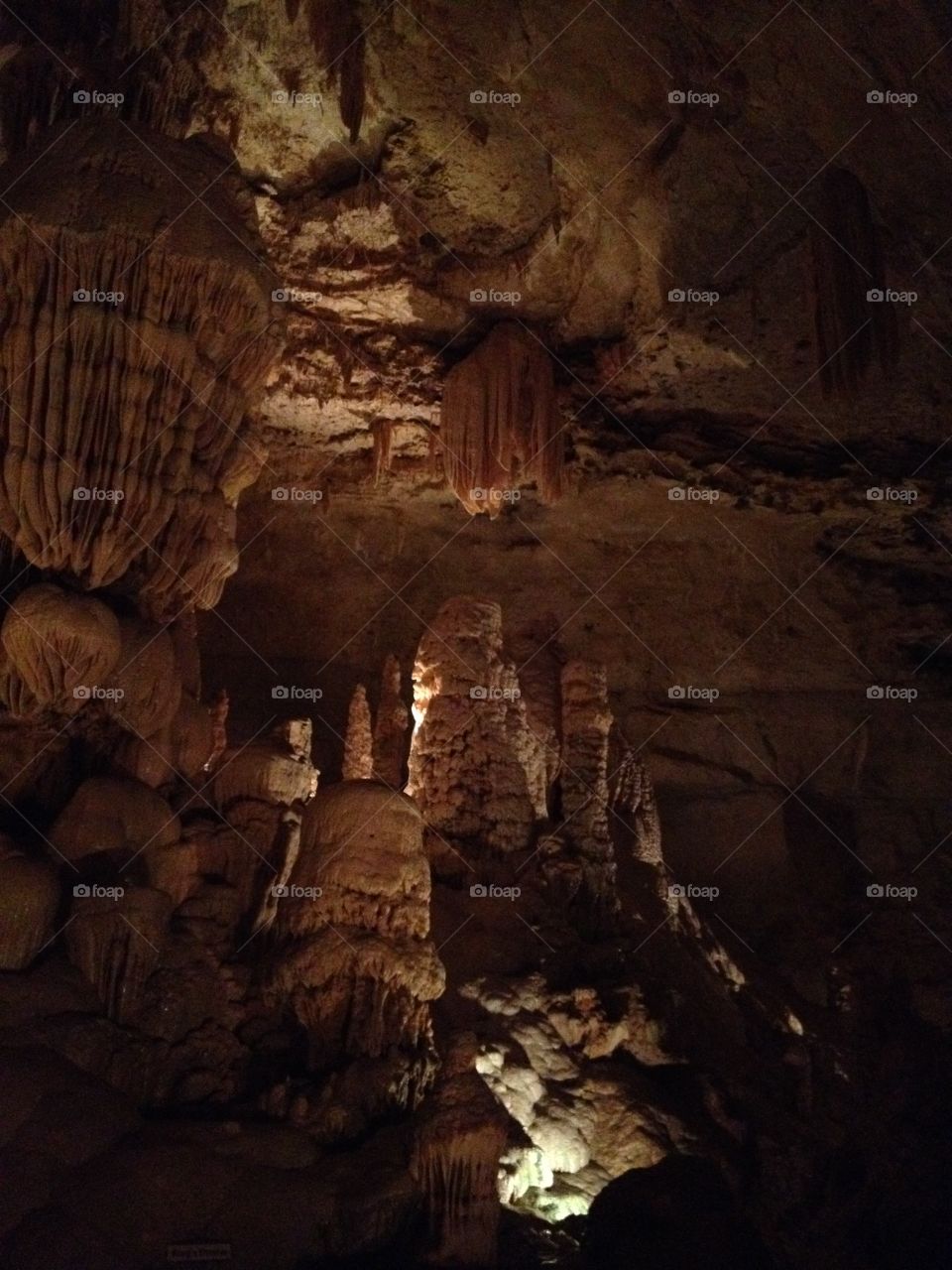 Natural bridge caverns 