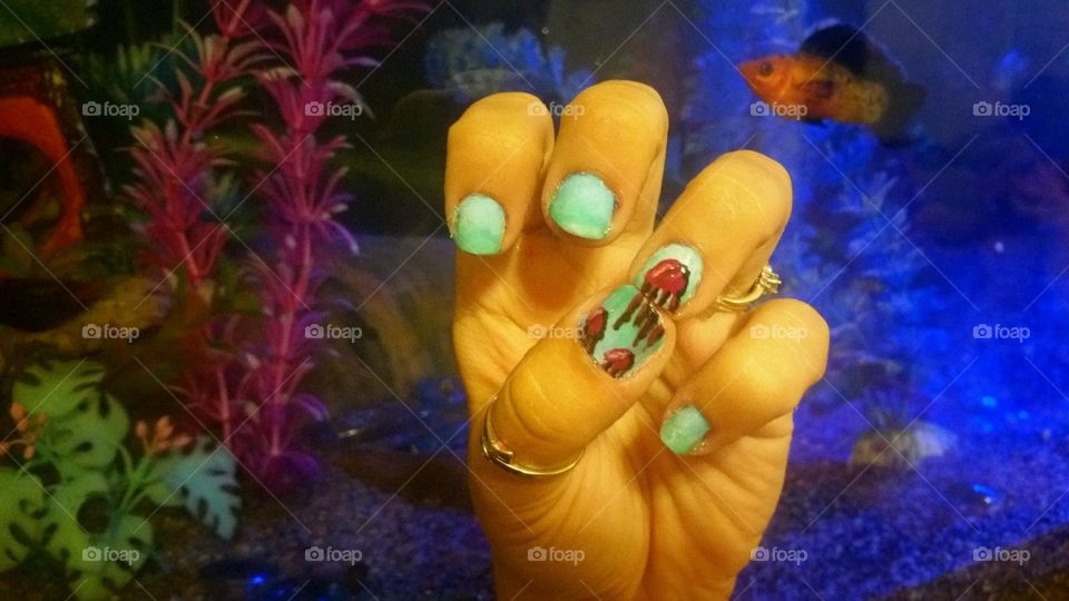 fish life nails