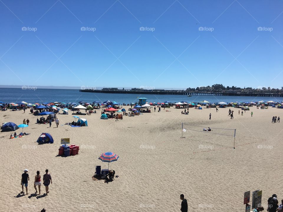 People enjoying the California Summer on the beach 