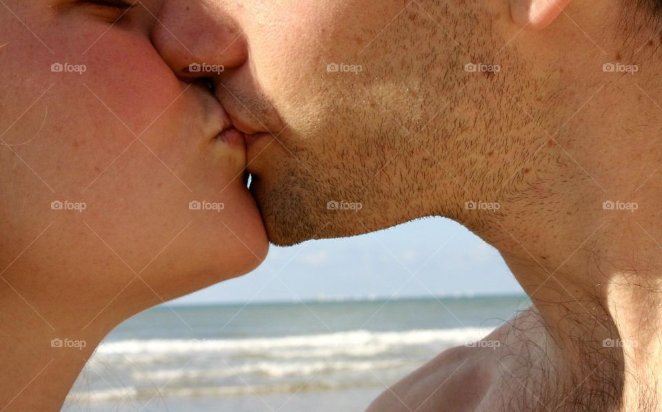 Kiss on the beach