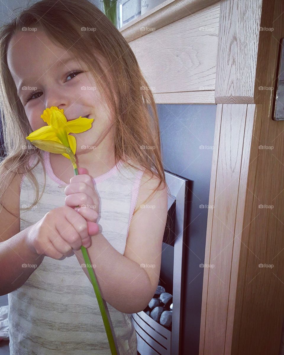 daffodil smile
