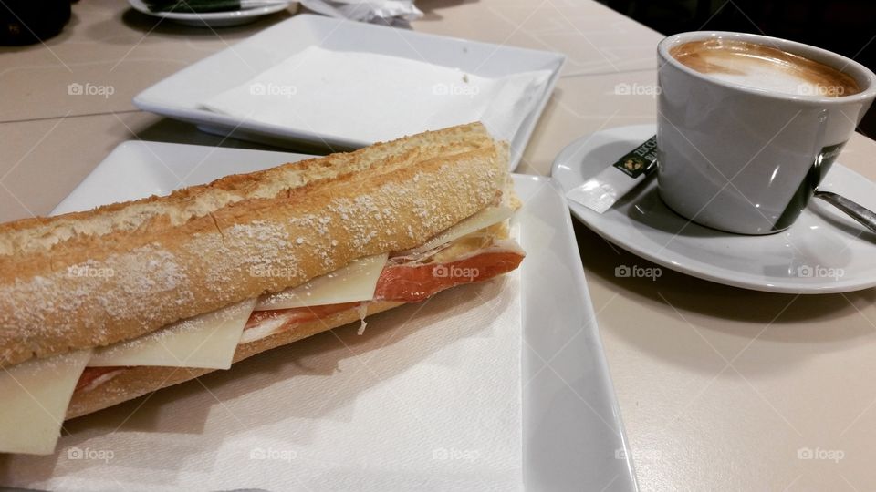 bocadillo ham n cheese