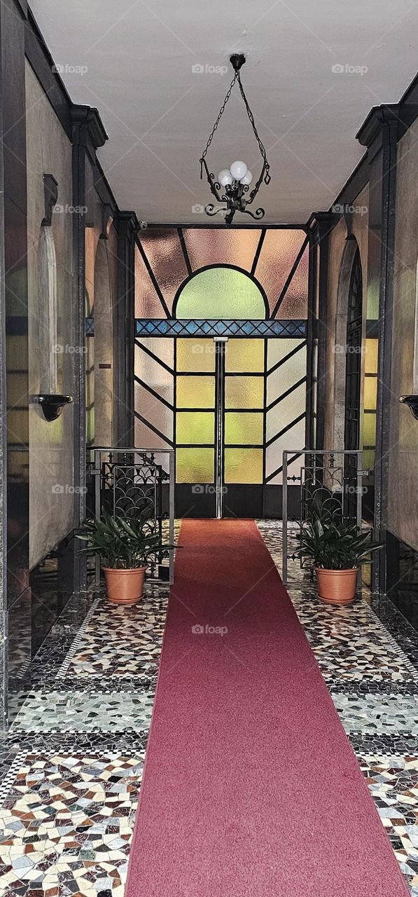 entrée immeuble art deco