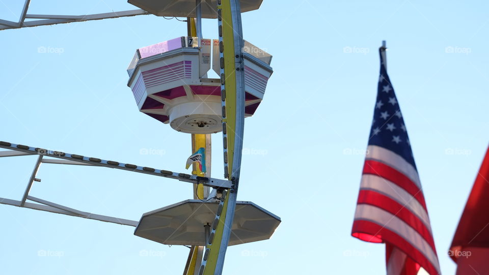 Ferris wheel bucket