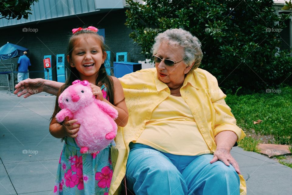 Great granddaughter and great grandmother 