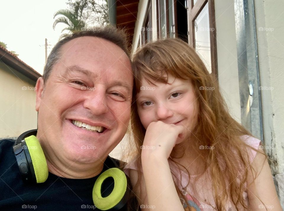 E uma garotinha que acorda 06h15 para ter mais tempo para brincar com o pai?
Kkkk como eu amo essa maluca…
👨‍👧‍👧
#PaiDeMeninas #criança #amor #carinho #família #family