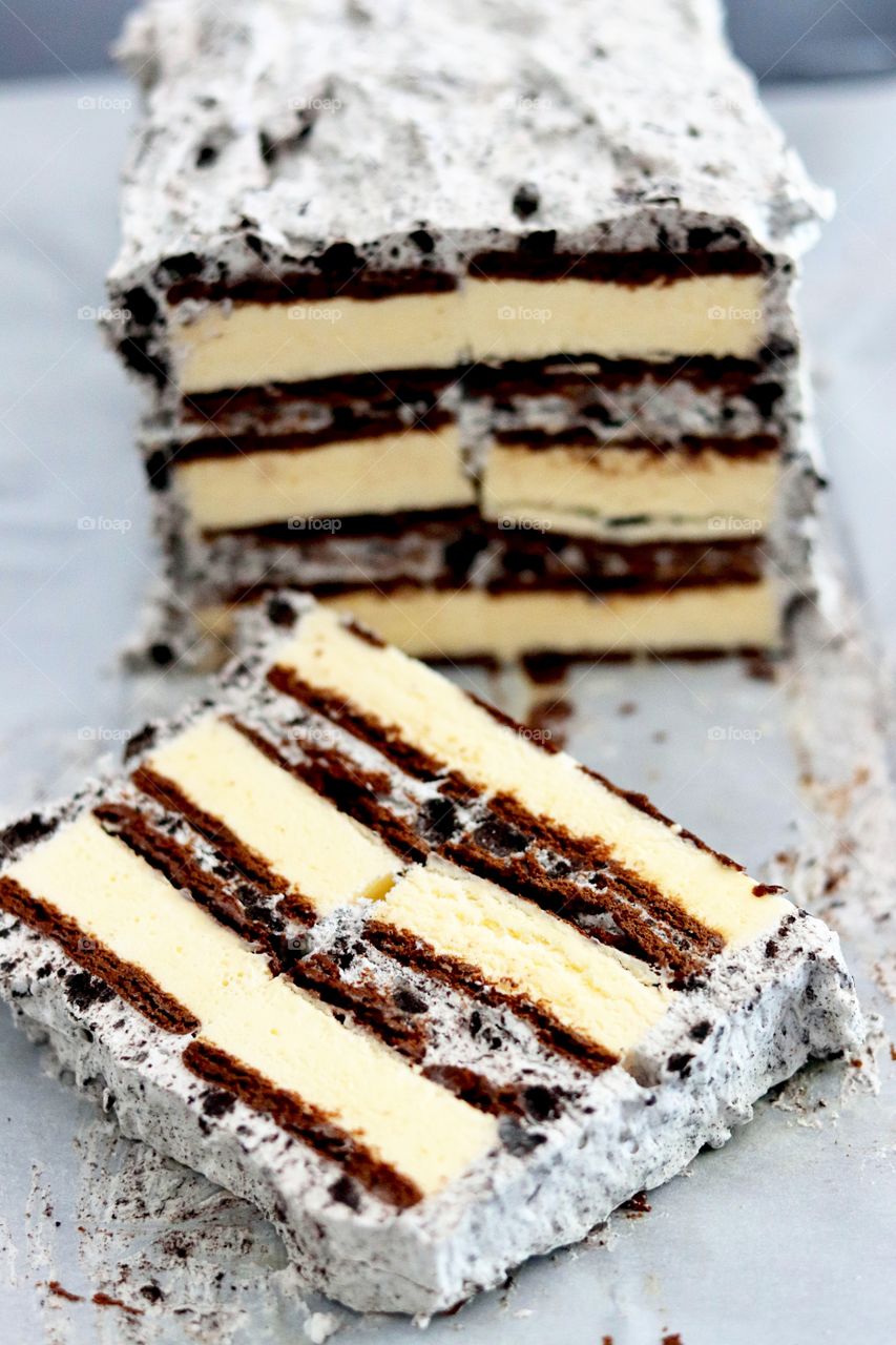 Oreo ice cream cake