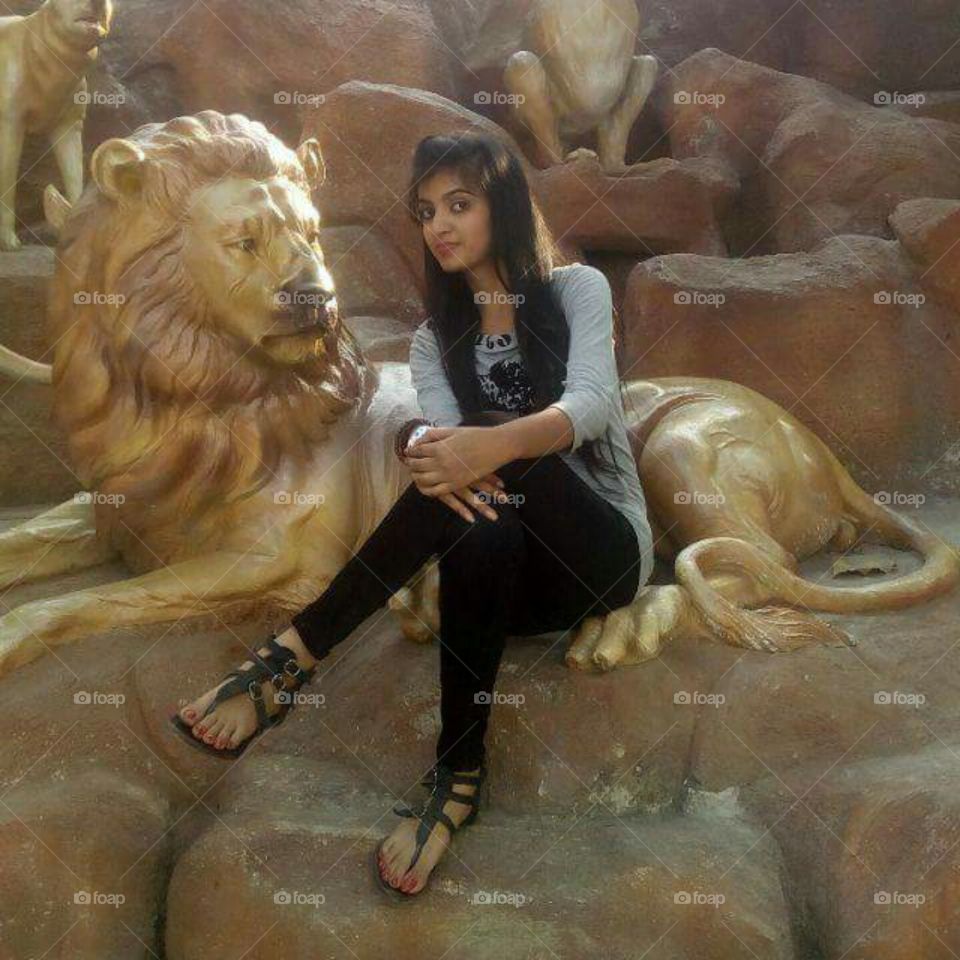cute girl with lion statchu