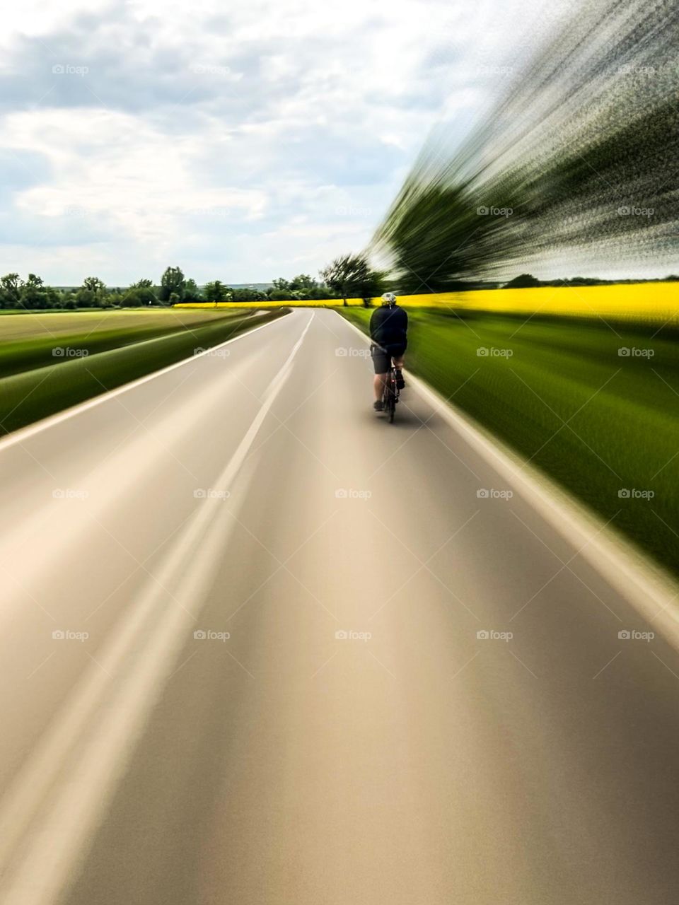 Transport transition with speed - long exposure on bycicle 