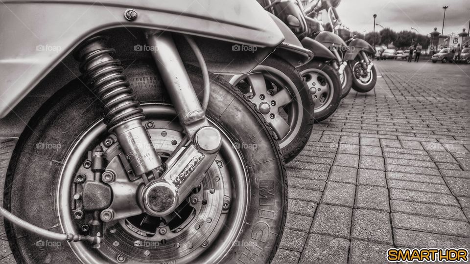 Vespa weels HDR