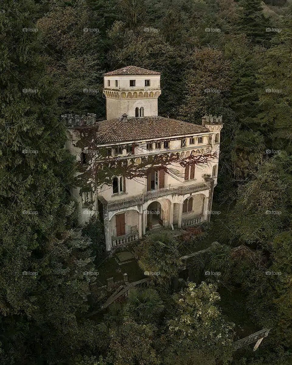 Glory be to God, the magnificent and picturesque view and the natural green trees are a view that is nothing more wonderful than it