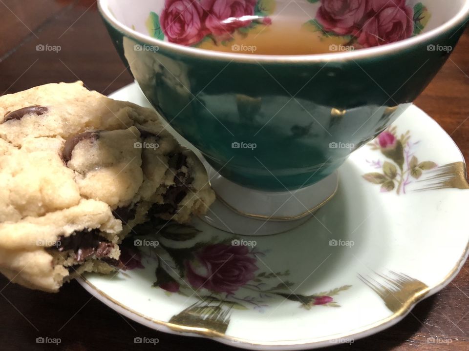 Tea with a cookie on the side