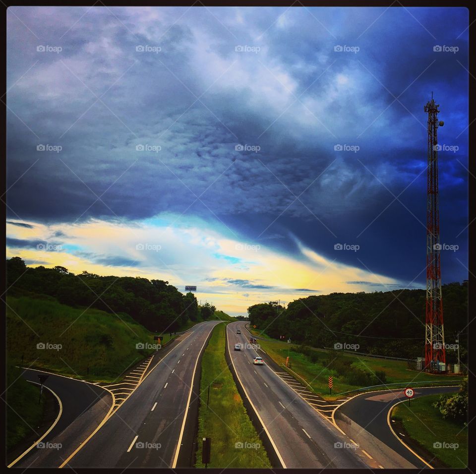 ✌🏻️Desperta, #Jundiaí!
Ótimo #Sábado a todos. 
🌅
#sol
#sun
#sky
#céu
#nature
#manhã
#morning
#alvorada
#natureza
#horizonte
#fotografia
#paisagem
#amanhecer
#mobgraphia
#FotografeiEmJundiaí
#brazil_mobile