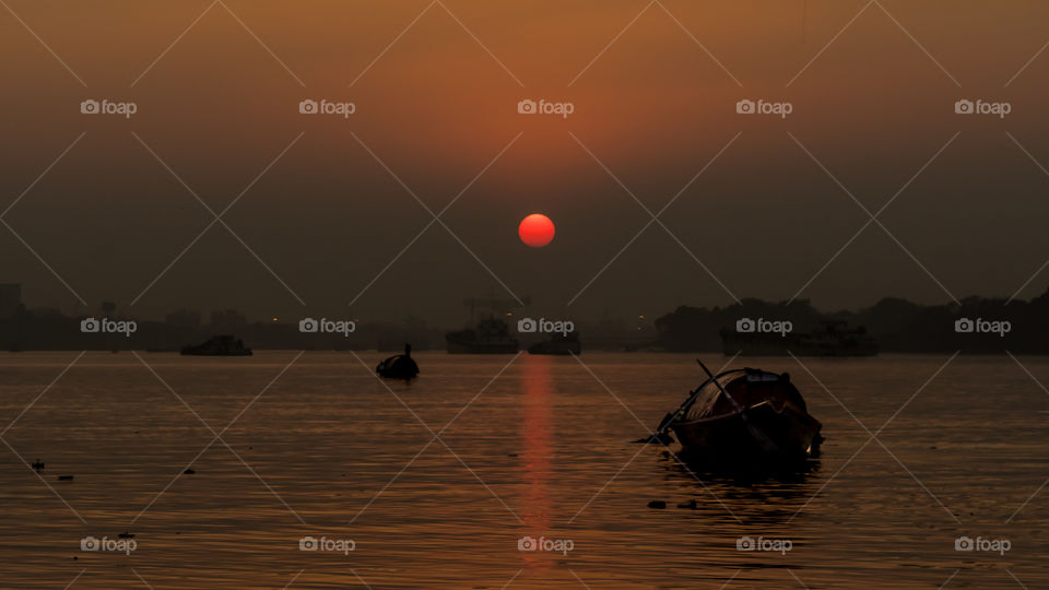 Sunset at Princep Ghat, Kolkata, India
√Full View Recommended