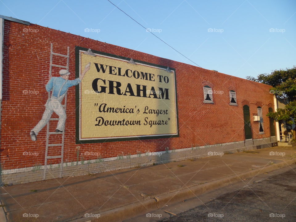 welcome mat. This is a vintage sign description of a painter. 👣 🚶 🏃 🔥 💨