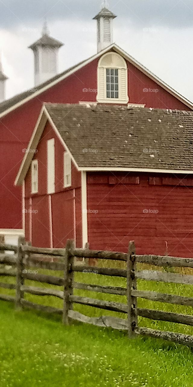 Red barn of freedom