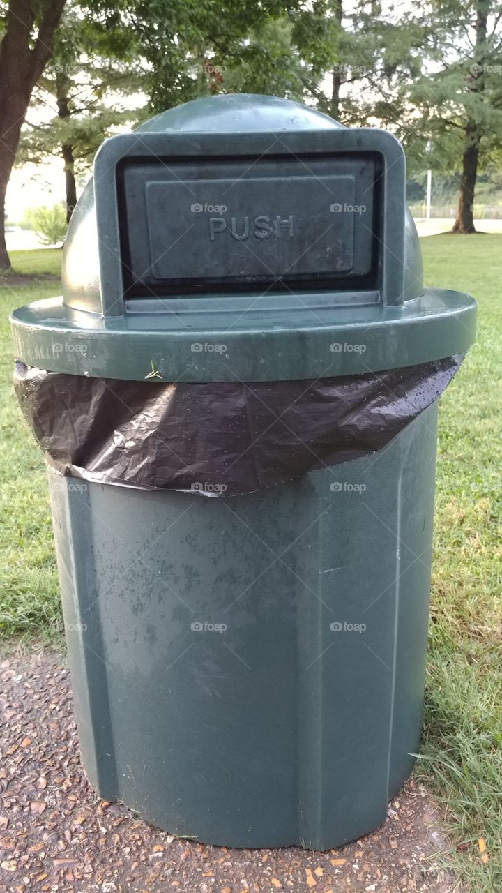 push park trashcan