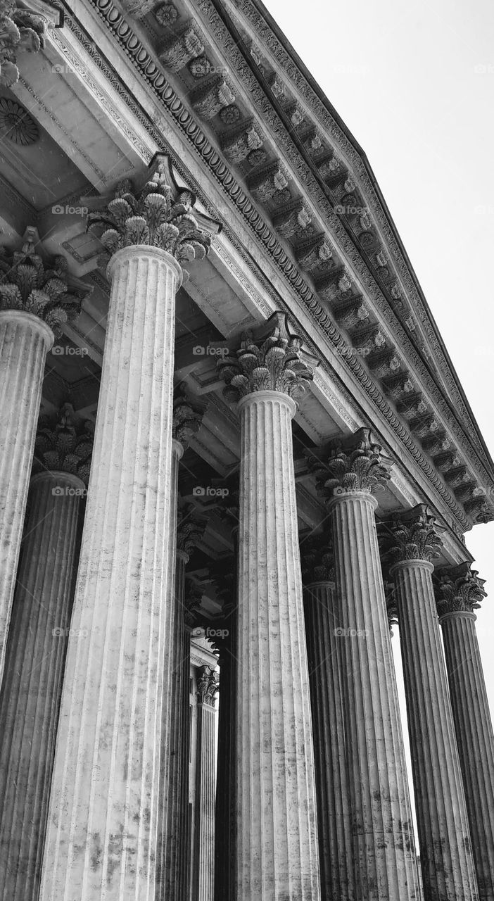 Marble columns🤍 🏛️🖤