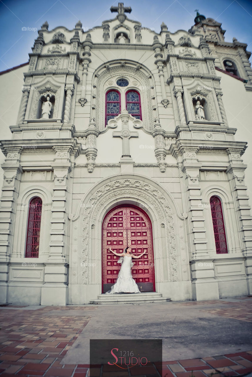 New Orleans historical church - bride before the wedding - fashion