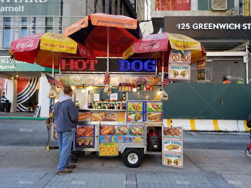 Hot dogs in the Big City