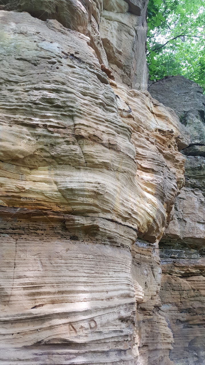 layers of sandstone at interstate state park