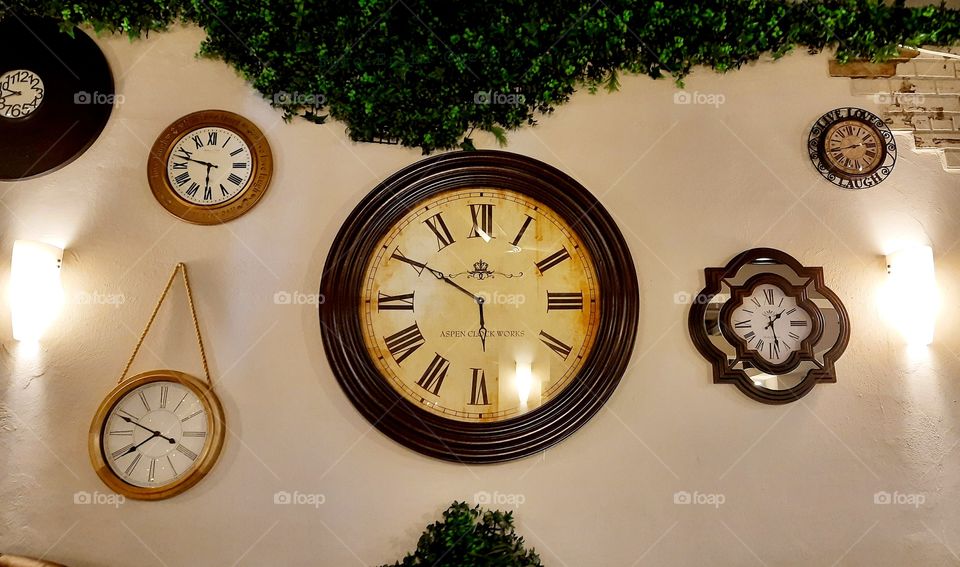 New year clock,clock,time,minutes,hours,wall,architecture,old,ancient,watch,secon