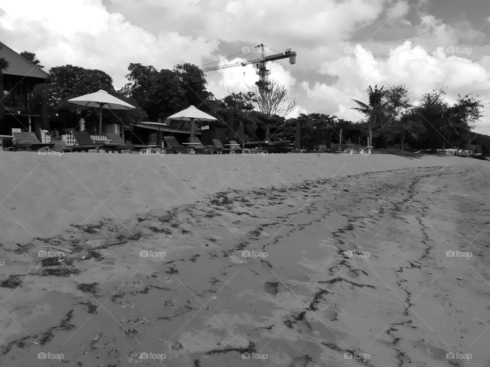 monochrome style of buildinga along the sea side