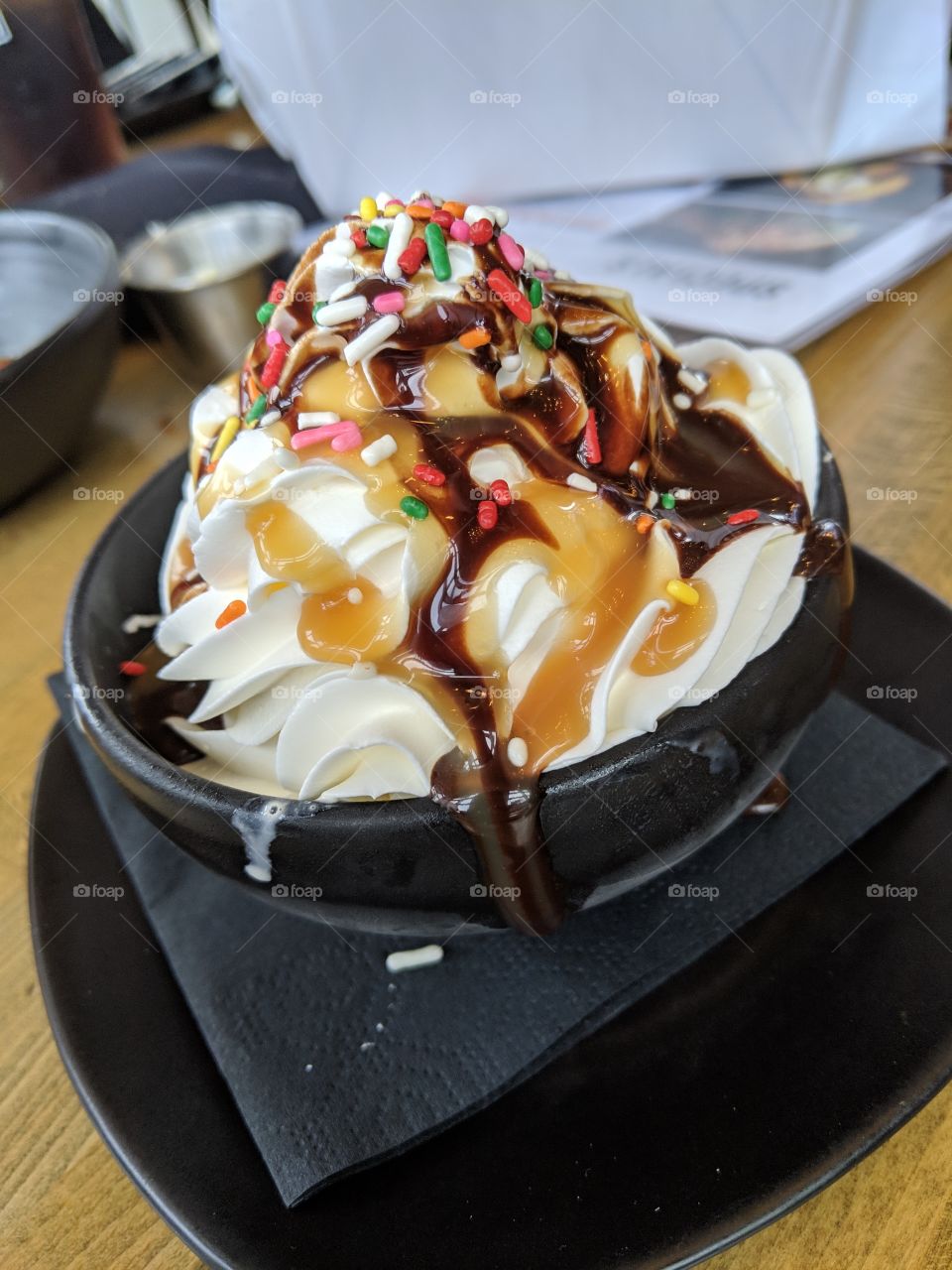 Sundae , ice cream