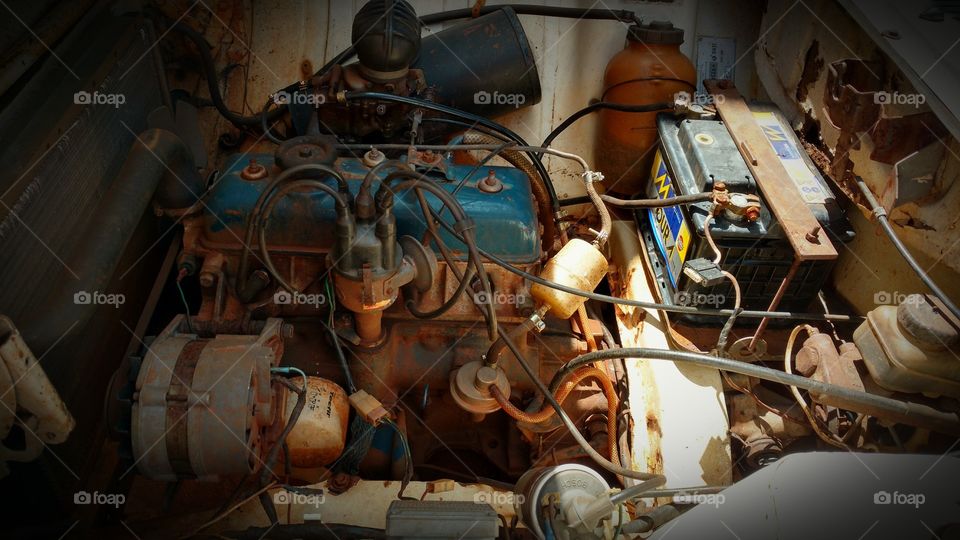 Motor velho. Mecânica...