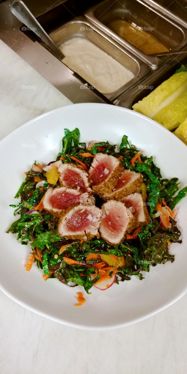 tuna with citrus kale salad
