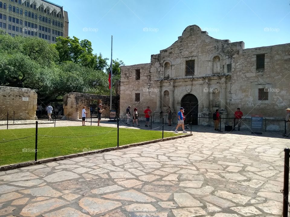 The Alamo in San Antonio, Texas taken with the Motorola Moto G6.