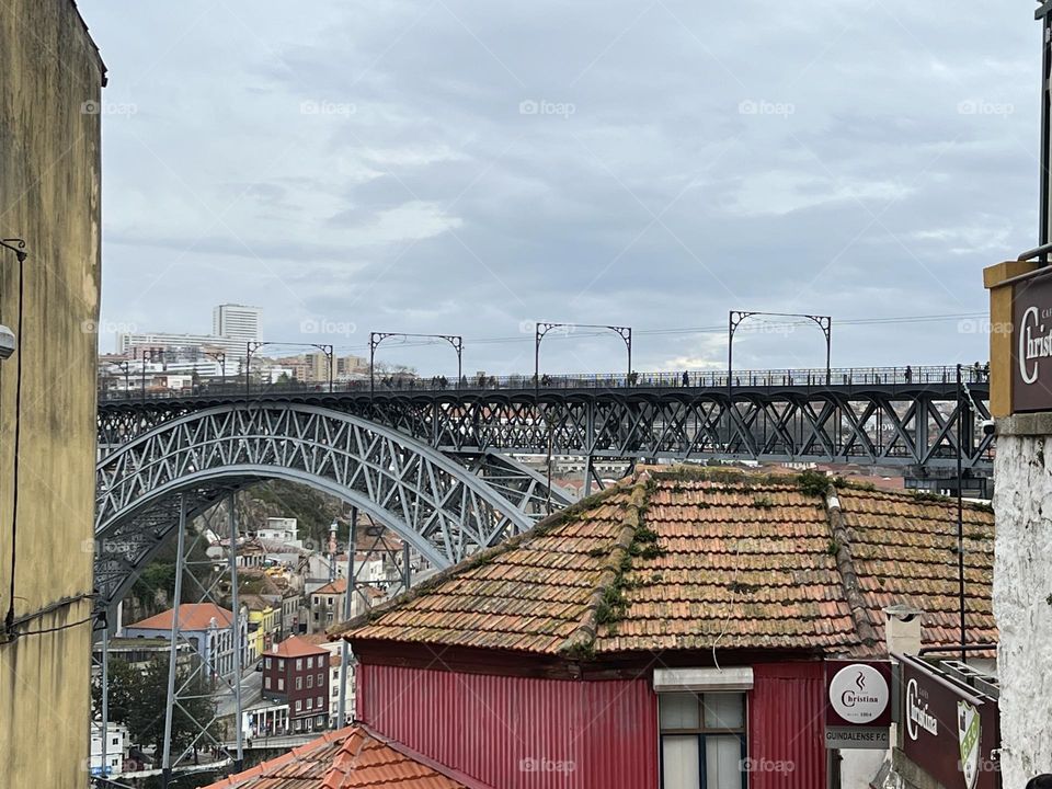 Bridge and architecture 
